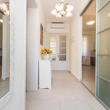 Amazing In With 3 Bedrooms&wifi Appartement *