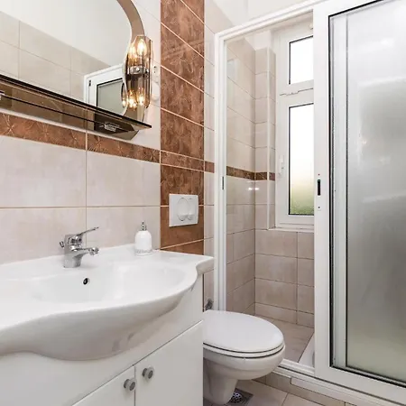 아파트 3 Bedroom Awesome In *