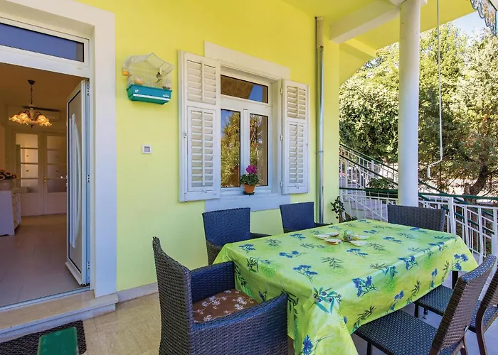 3 Bedroom Awesome In *