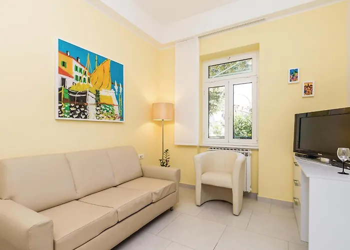 3 Bedroom Awesome In *