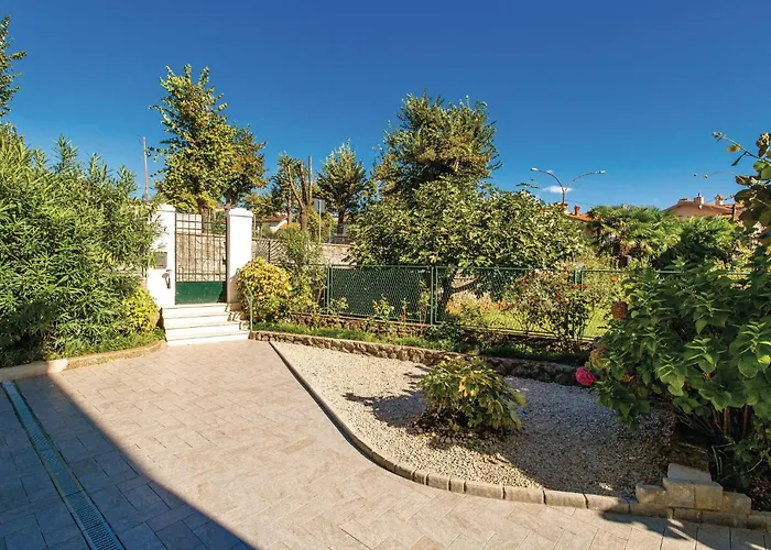 3 Bedroom Awesome In